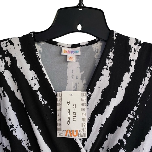 LulaRoe CHANTALE Black & White Cross Front Dress Size EXTRA SMALL NWT - Picture 2 of 7